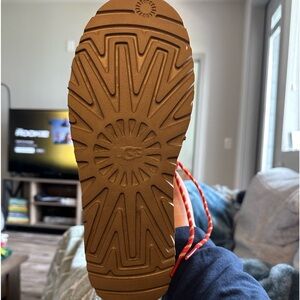 BRAND NEW NEVER WORN UGG PLATFORM BOOTS